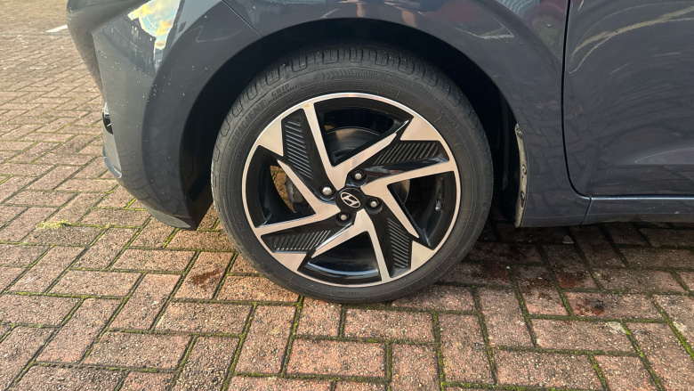 Hyundai i10 1.0 MPi Premium 5dr Auto Petrol Hatchback